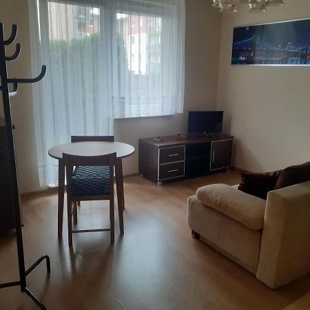 Sloneczny Apartament Z Malym Ogrodkiem 威赫罗伏 外观 照片